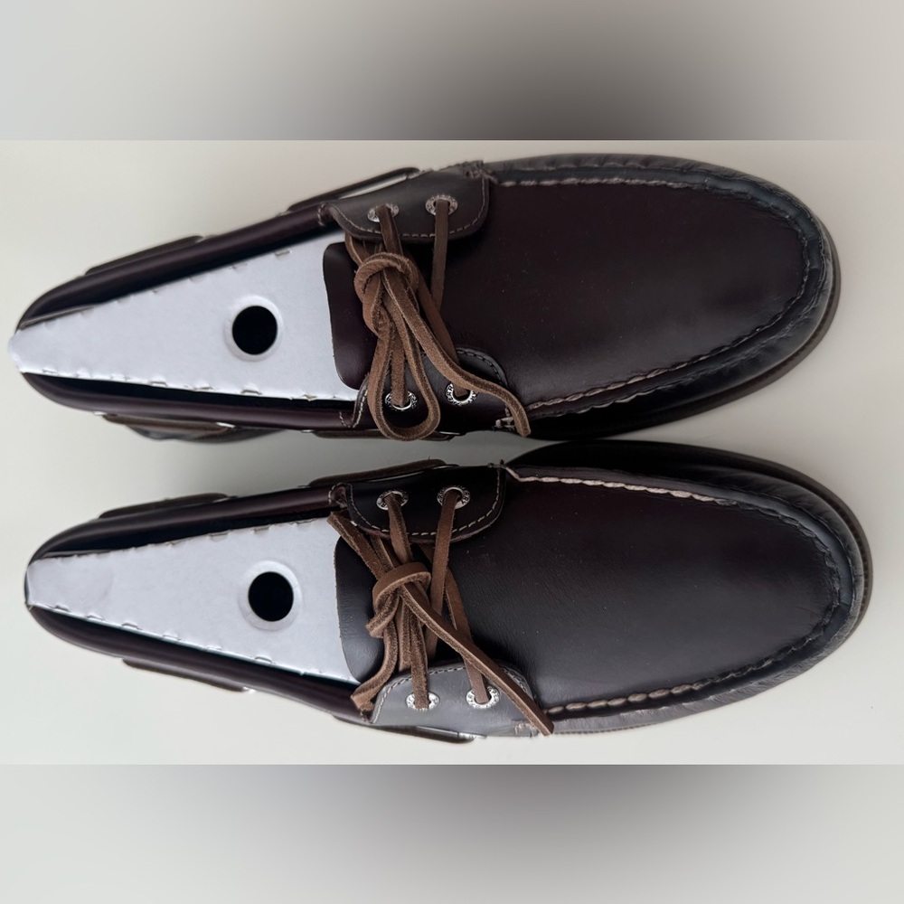 Sperry Men's Authentic Original 2-Eye Seasonal Boat Shoe, Brown, size 9